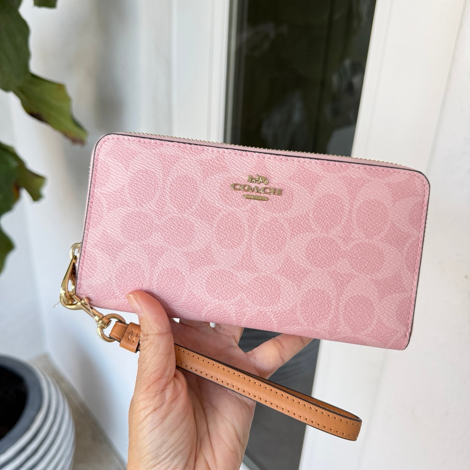 Coach Cec20 Long Zip Around Wallet In Signature Canvas & Leather Powder Pink